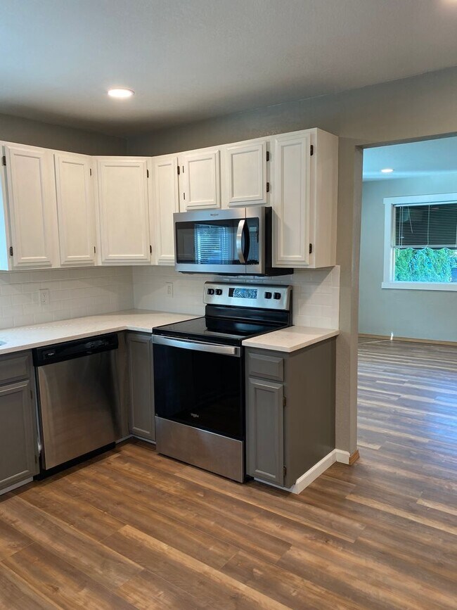 Building Photo - The Perfect Match for Your Lifestyle-Priva...