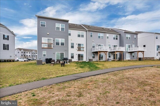 Building Photo - 83 Kohlmyer Dr