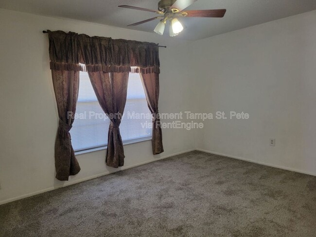 Building Photo - 11609 Shady Tree Pl