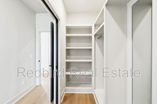 Building Photo - 2109 23rd Ave N