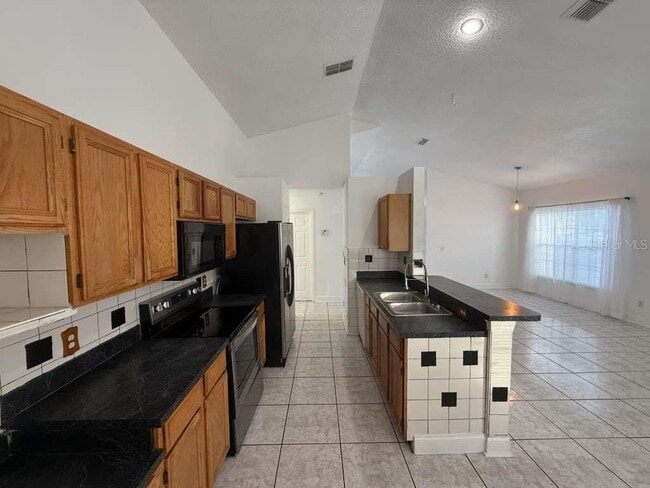 Building Photo - 2009 River Park Blvd