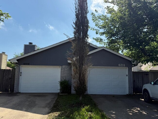 Primary Photo - 6711 Duplex