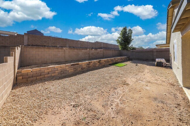 Building Photo - 8187 S Camino SERPE