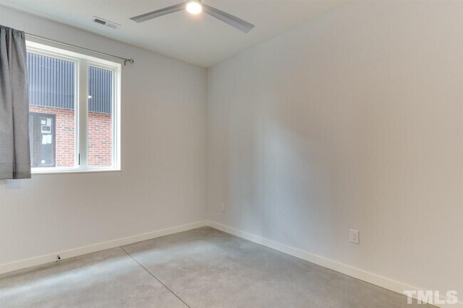 Building Photo - 420 Chavis Way