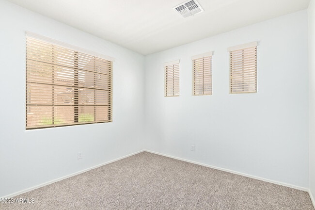 Building Photo - 2390 W Sleepy Ranch Rd