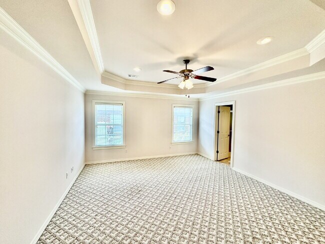 Building Photo - 602 SE Cambridge Pl