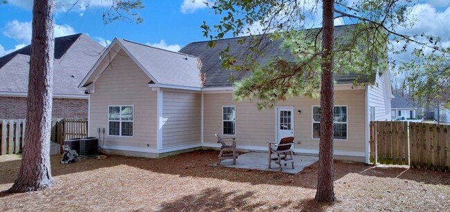 Building Photo - 112 Senah Dr