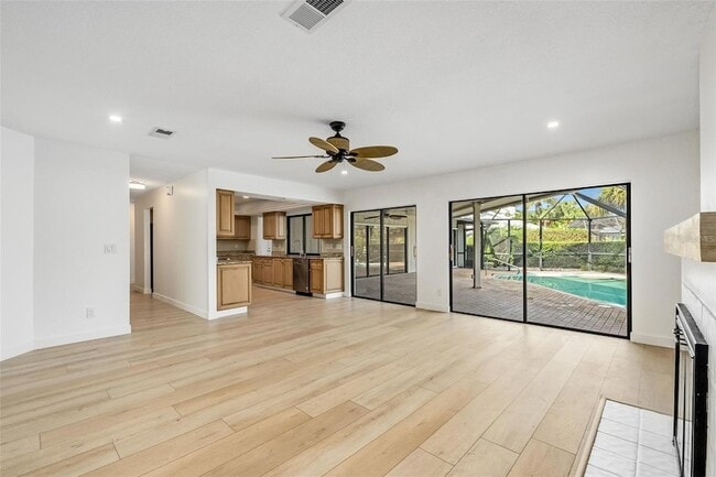 Building Photo - 5 Cache Cay Dr