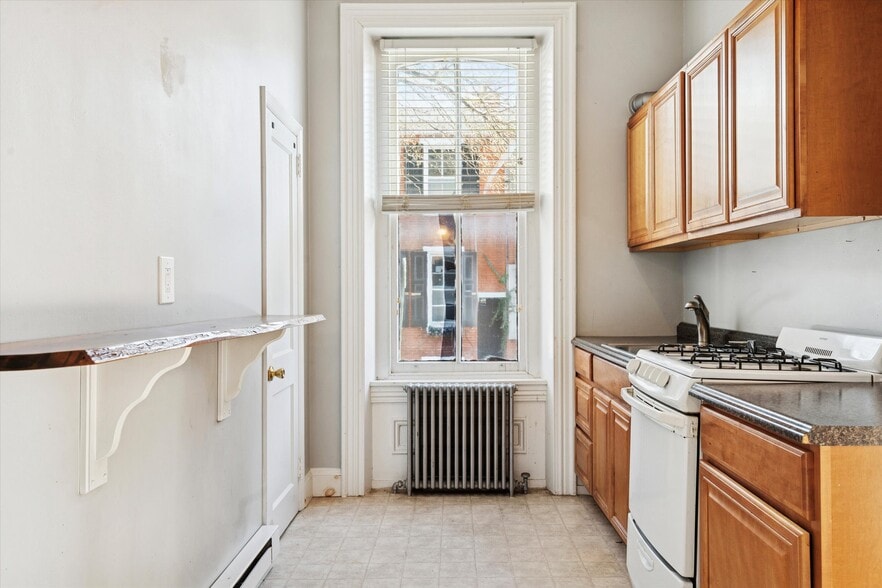 Building Photo - 201 W Barnard St