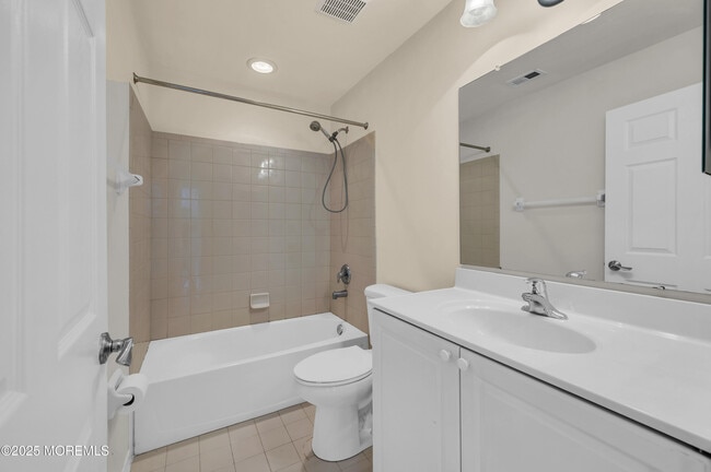 Building Photo - 59 Brookfield Dr