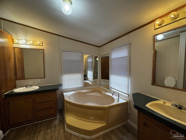 Building Photo - 4409 Gatewood Ln