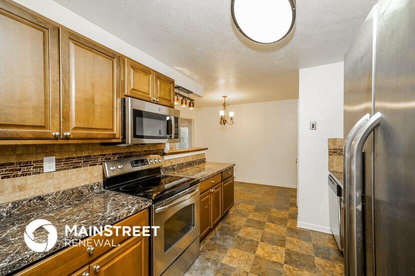 Building Photo - 2850 Canary Ln