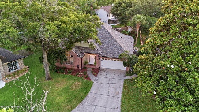 Building Photo - 9370 Jaybird Cir E
