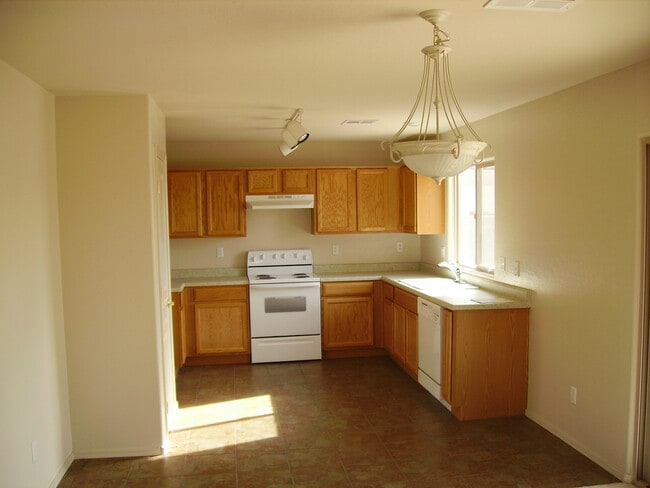 Building Photo - 22033 W Mohave St