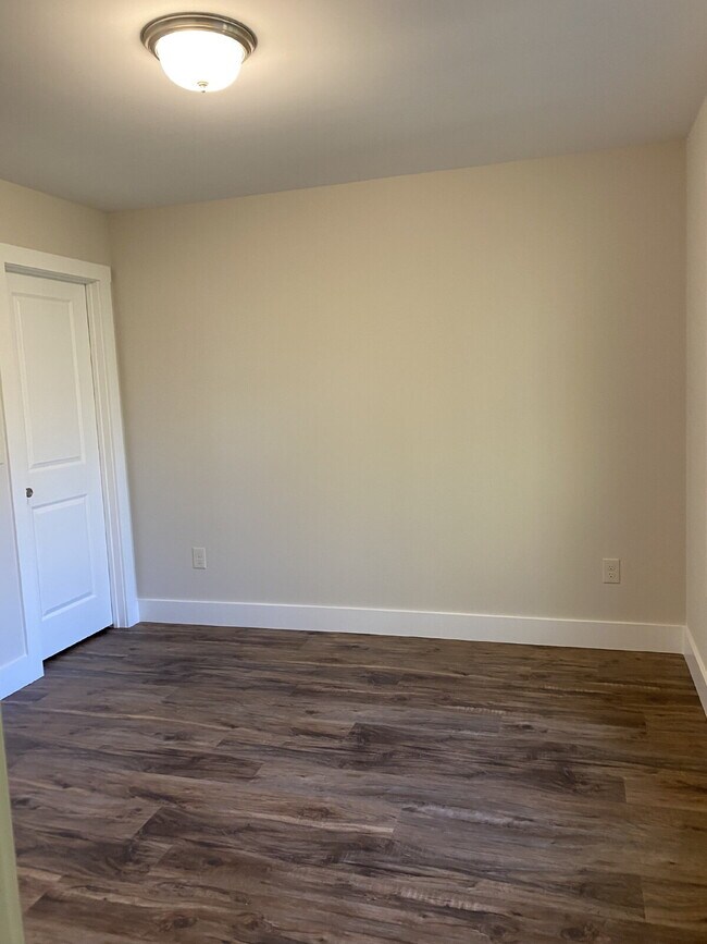 Building Photo - 2 Bed/2.5 Bath Home for Rent in Weaverville, NC
