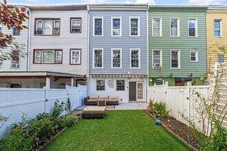 Building Photo - 382 Webster Ave