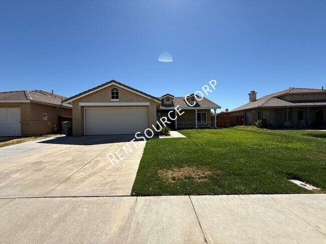 Building Photo - 2240 Westpark Dr