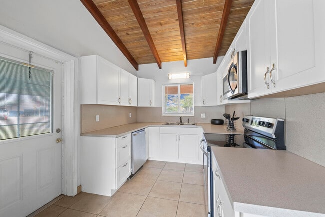 Building Photo - 4511 Sea Grape Dr