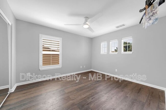 Building Photo - 2125 Peaceful Valley Dr