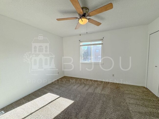 Building Photo - 2142 Baltimore Cir