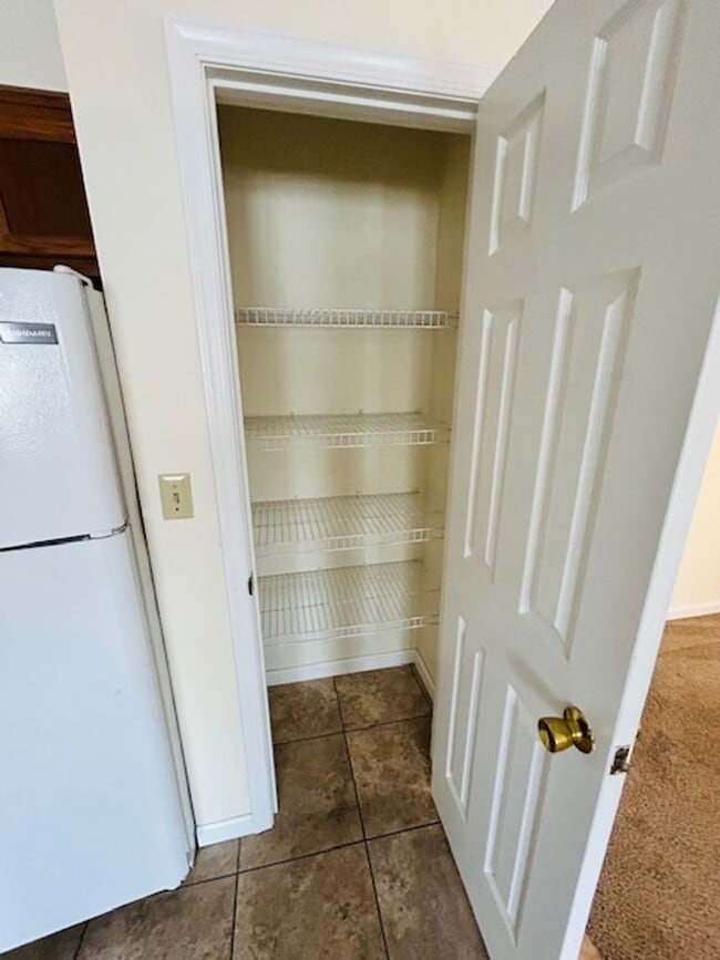 Building Photo - Beautiful 2BR Townhome Near Indian Park – Garage + Storage