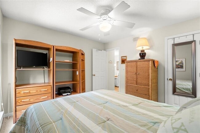 Building Photo - 620 Granville Ct