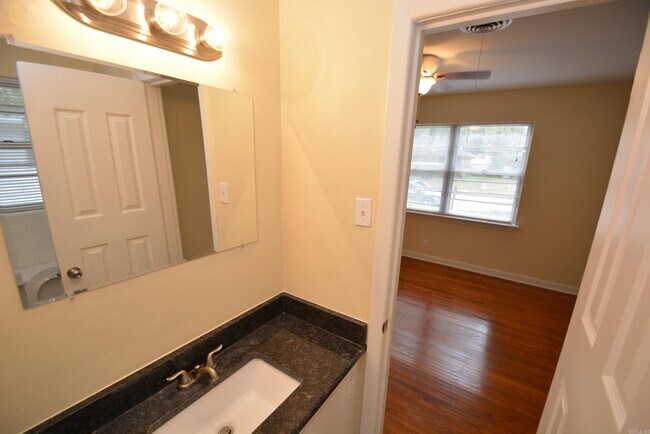 Building Photo - 5709 Windamere Dr