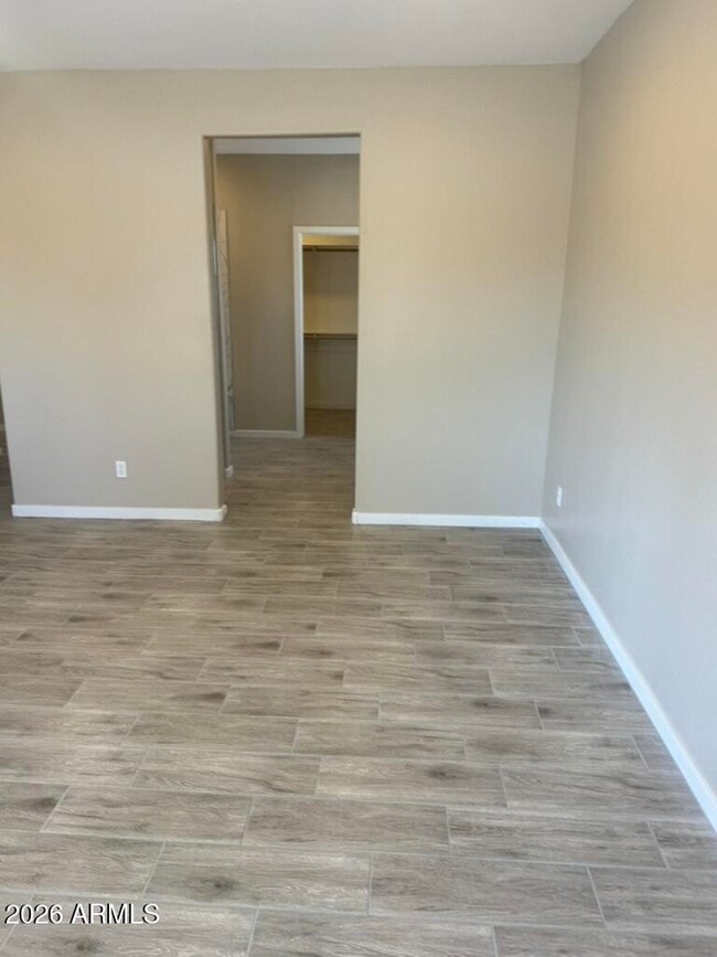 Building Photo - 15235 S Country Club Dr