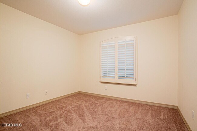 Building Photo - 3204 Merry Mdw