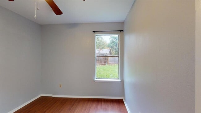 Building Photo - 7611 Lunar Dr