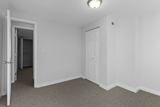 Building Photo - 1423 Olive St