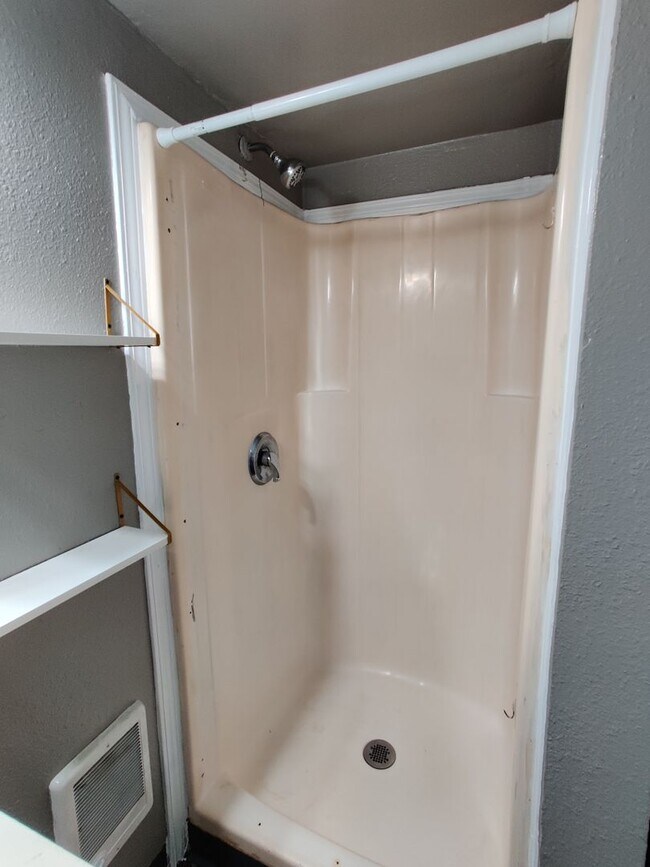 Building Photo - Rental -- Queen Anne