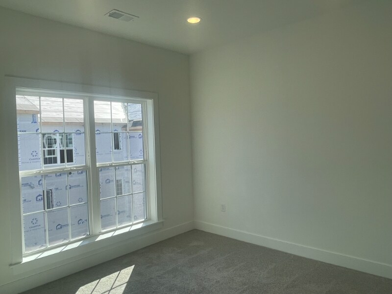 Building Photo - 305 Frederick Wy