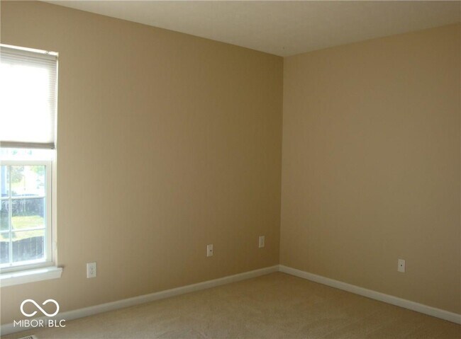 Building Photo - 13032 Thames Dr