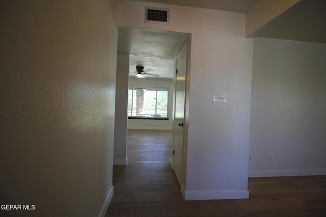 Building Photo - 19014 Armington Dr