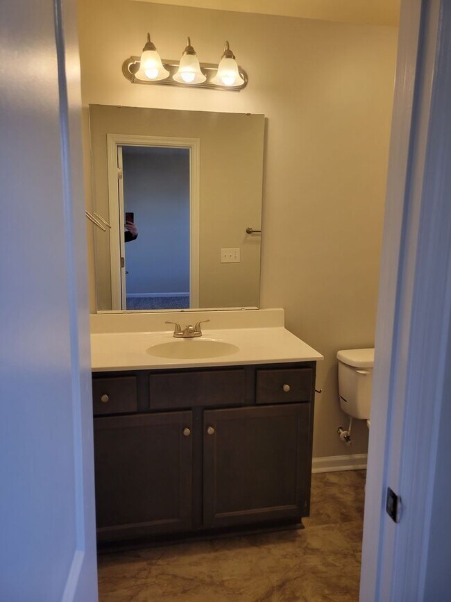 Building Photo - 247 Boyington Pl Rd