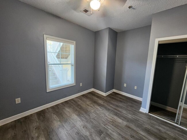 Building Photo - 302 Kiskadee Loop