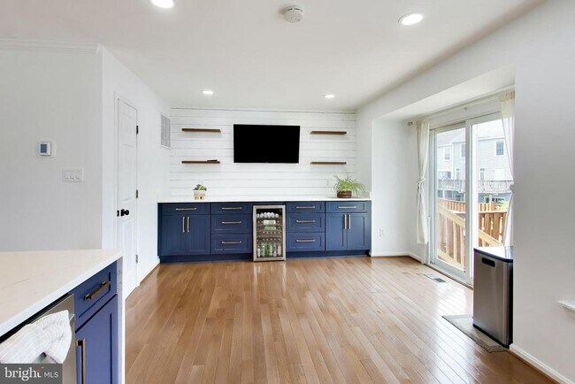 Building Photo - 14179 Compton Valley Way
