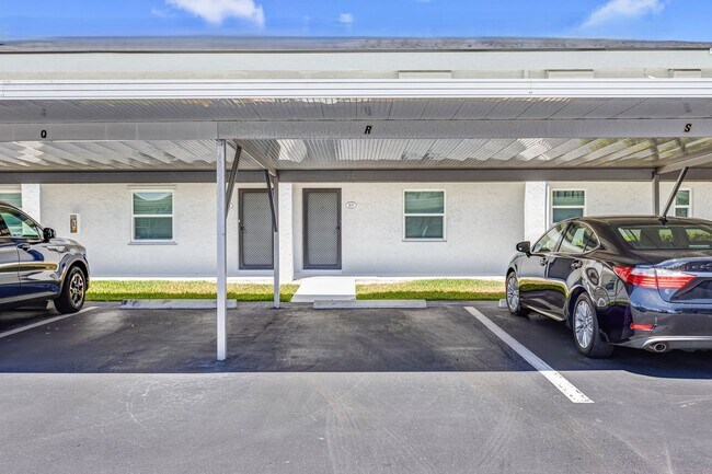 Building Photo - ** PARK SHORE ** 2 BED / 2 BATH - CONDO - 55+ COMMUNITY - SEASONAL OR SHORT TERM RENTAL