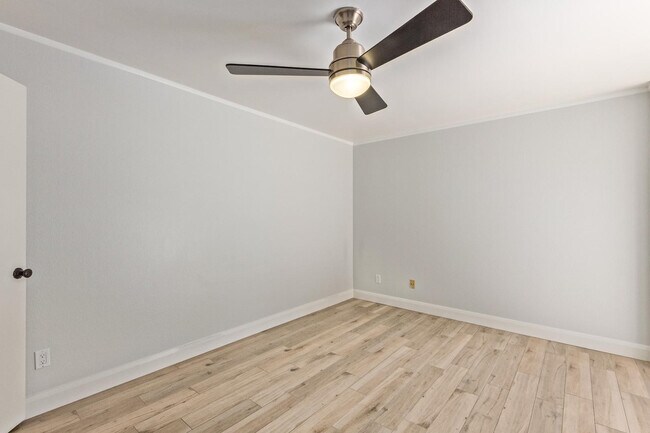 Building Photo - 4727 E Lafayette Blvd