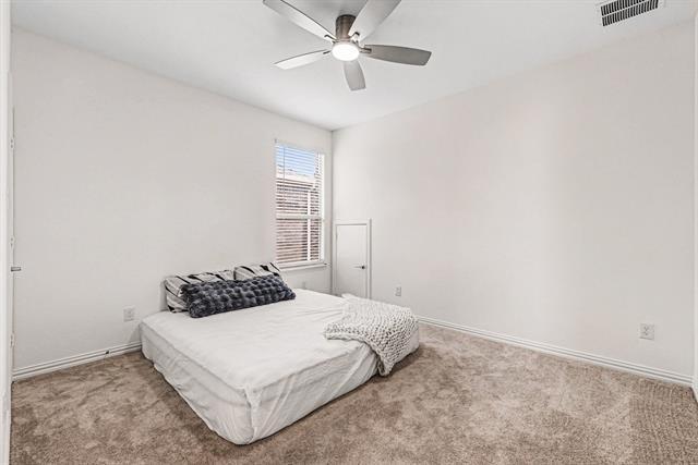 Building Photo - 1120 Water Canna Dr