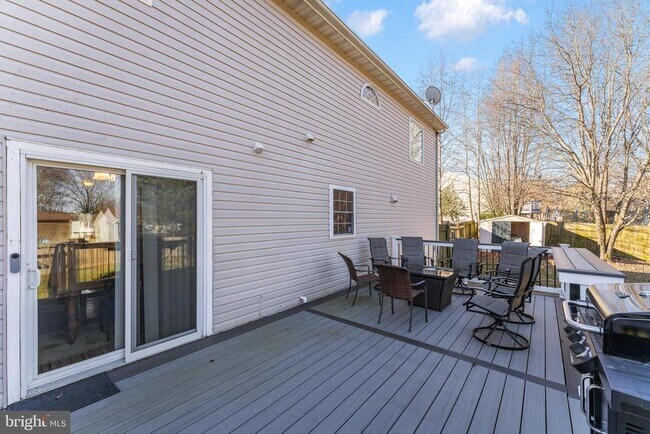 Building Photo - 7715 Wellington Glen Dr