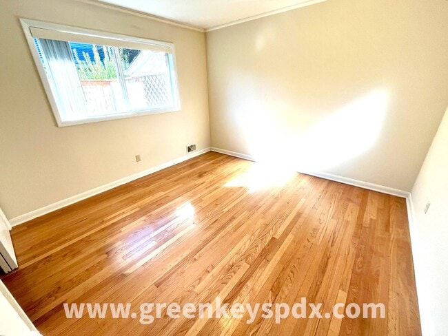Building Photo - N Albina Duplex
