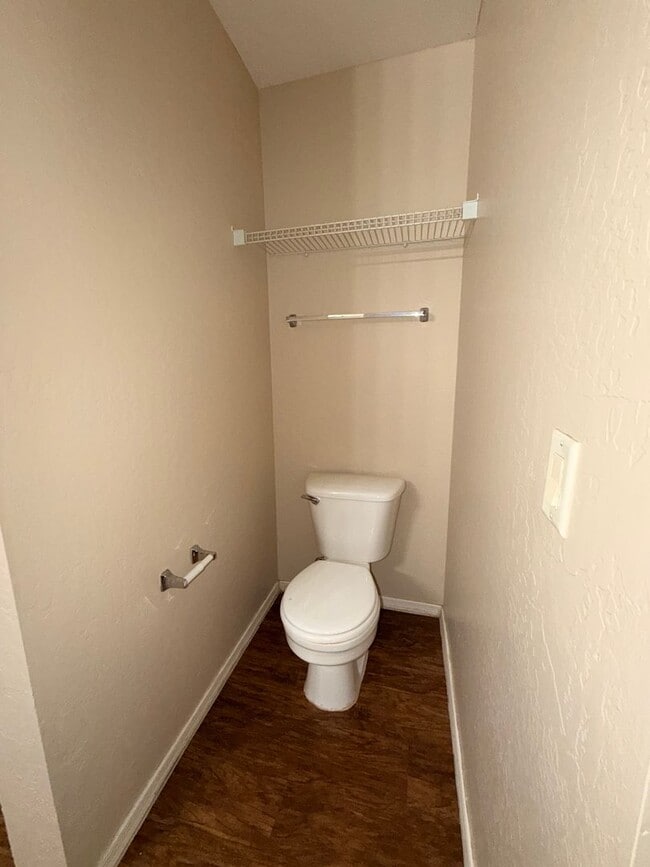 Building Photo - Refinished 4 by 2.5 Avondale Home - Corner...