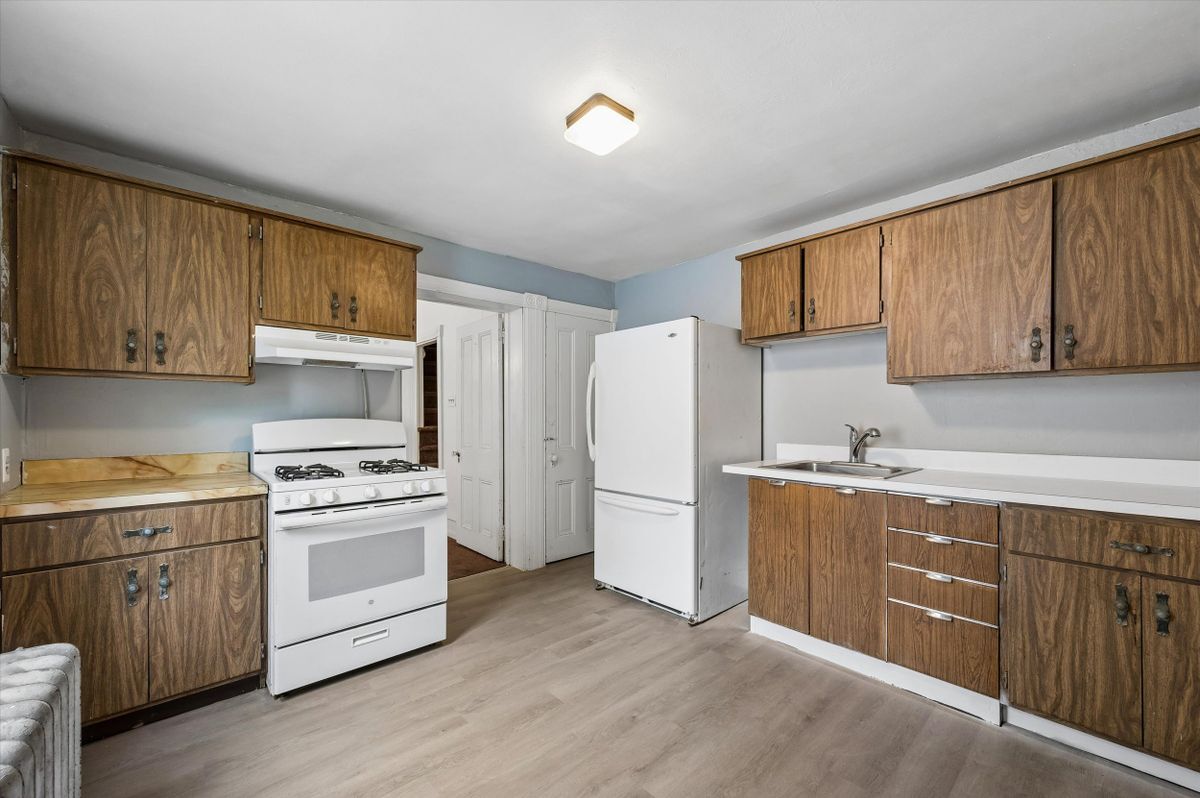 Building Photo - 1147 Potter St