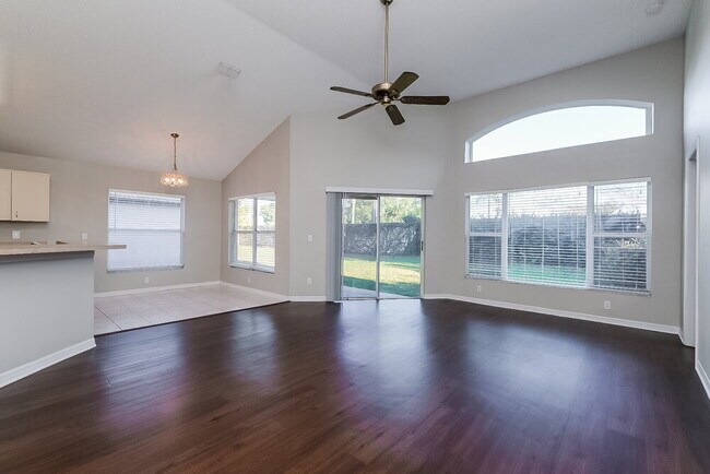 Building Photo - 1541 Scotch Pine Dr