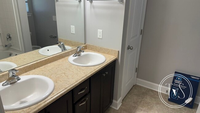 Building Photo - RATE DROP ALERT (was $1980/month) and SUMM...