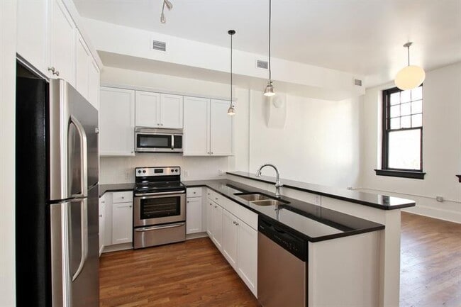 Building Photo - 145 Auburn Ave NE