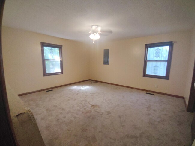 Building Photo - 485 Fayette Corner Dr