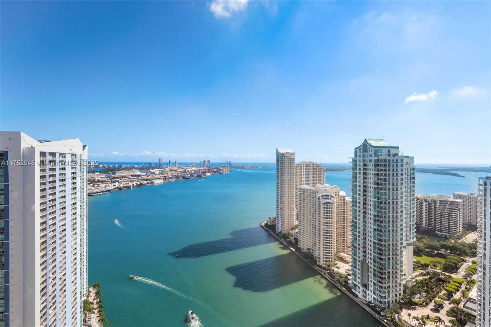 Building Photo - 300 Biscayne Boulevard Way